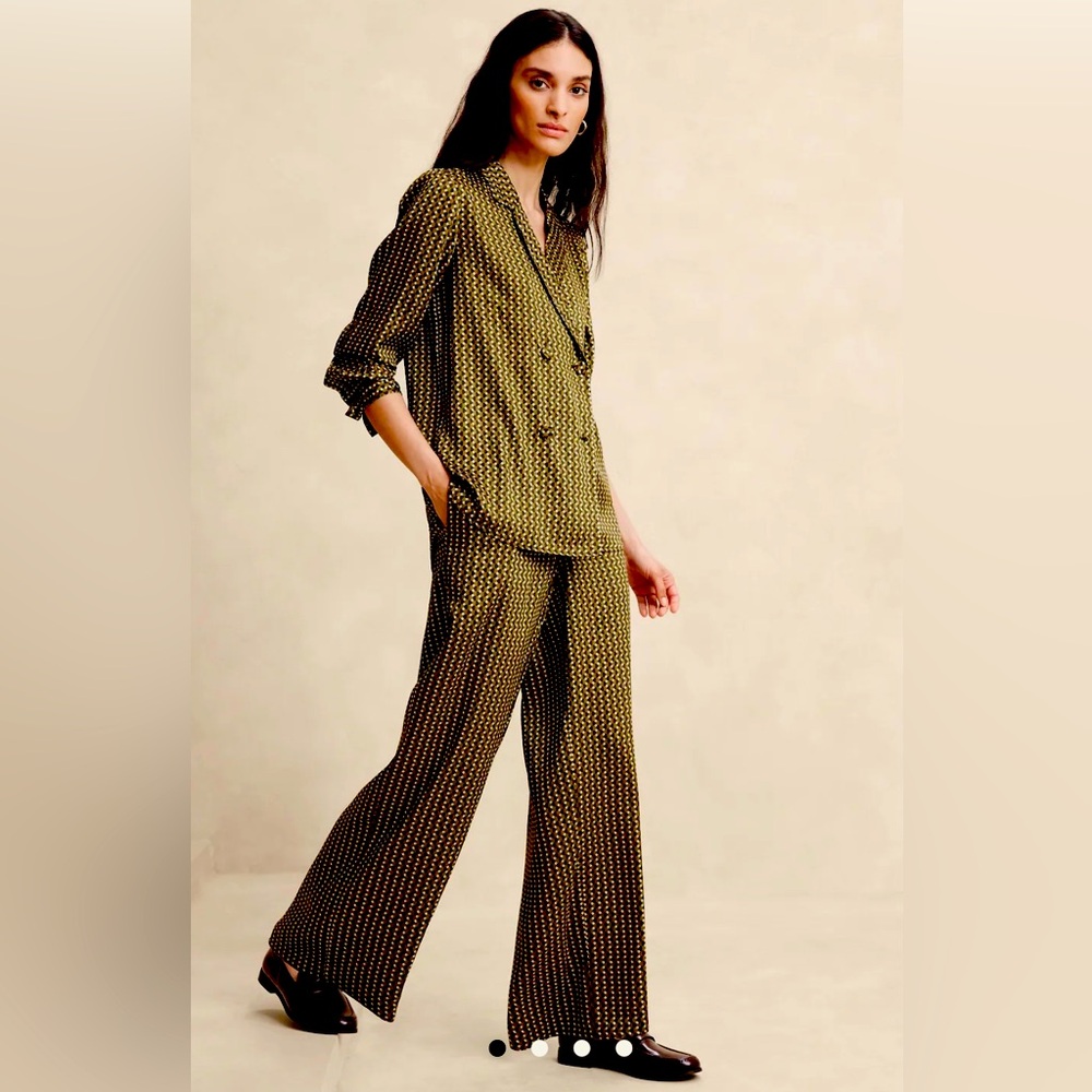 Banana Republic Silky Trouser Size Medium